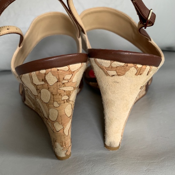 Carolina Herrera Natural suede Ankle Strap Wedge - Picture 12 of 15